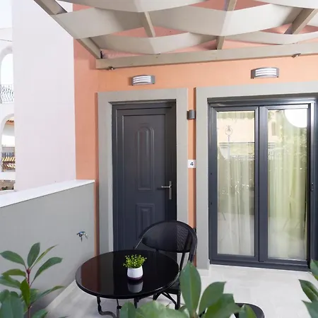 Ionas 4 Apartment